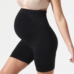 Blanqi like-new maternity everyday girl short black M